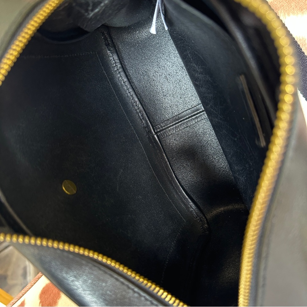 Madewell — The Large Transport Camera Bag in true black - Picture 11 of 15